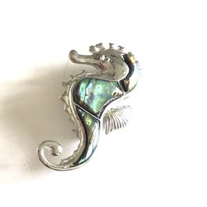 Item# B45 Seahorse Brooch NWT